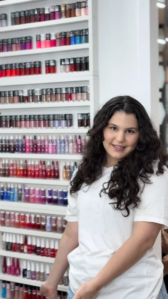 Hair Brasil Santa Isabel – parede de esmaltes